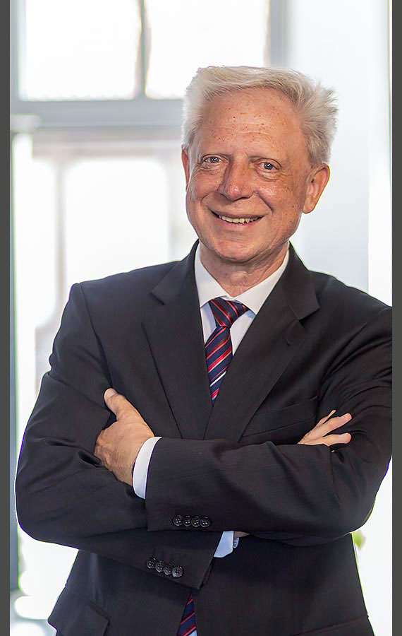 Notar und Rechtsanwalt Hans-Dieter Liebelt. Fachanwalt für Strafrecht